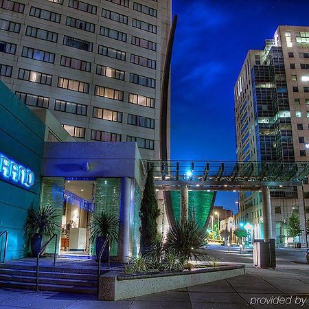 Hotel Murano Tacoma Exteriér fotografie The entrance to the complex