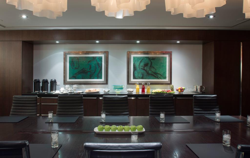 Hotel Murano Tacoma Exteriér fotografie The lounge at the airport